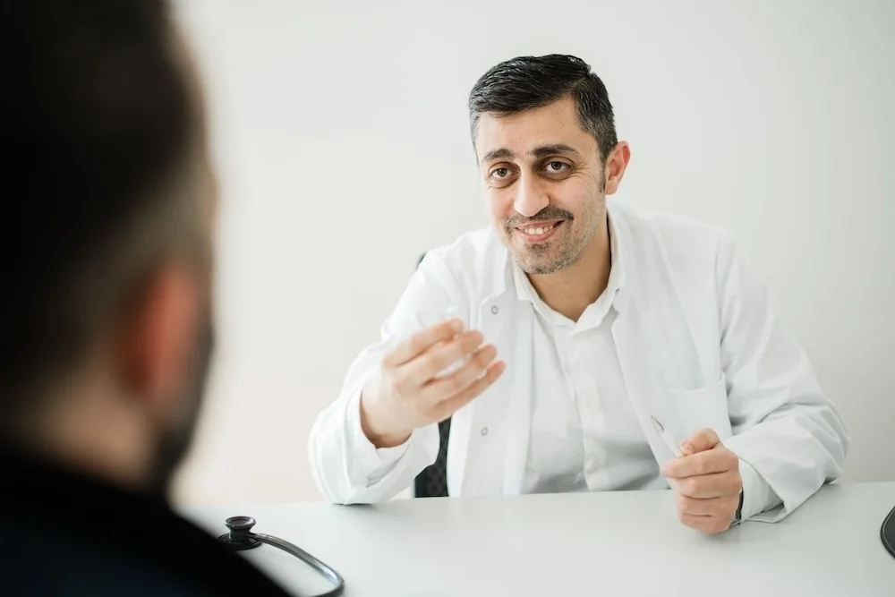Beratungsgespräch beim Kardiologen in Düsseldorf
